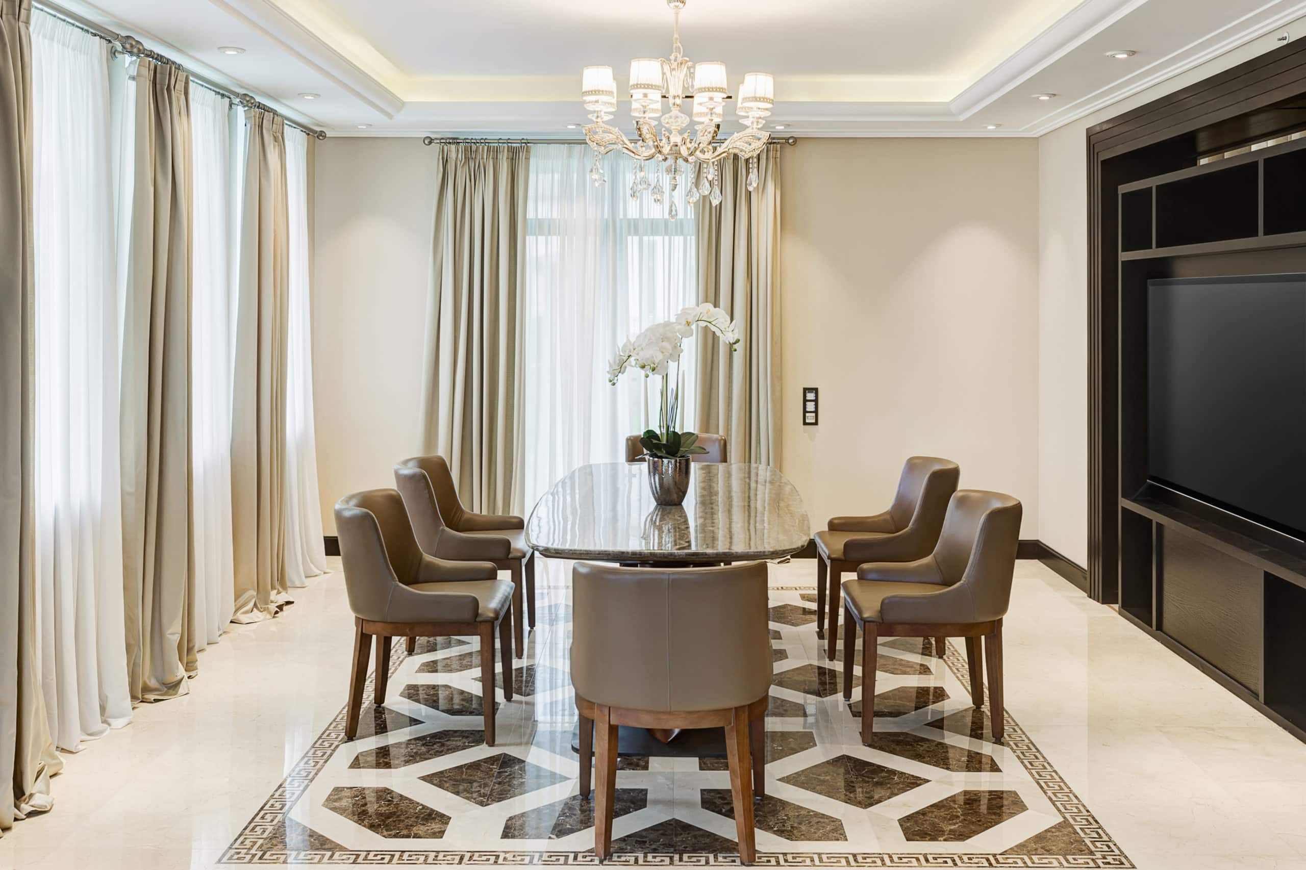 custom dining furniture near me